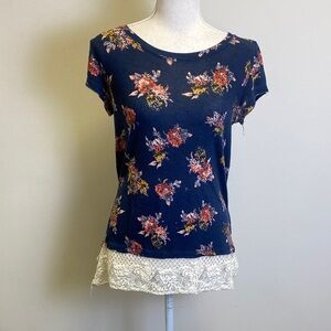 Xhilaration Navy Floral Short Sleeve Top with Lace Trim